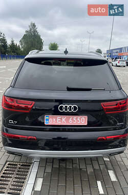 Внедорожник / Кроссовер Audi Q7 2017 в 