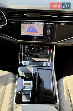 Позашляховик / Кросовер Audi Q7 2020 в 