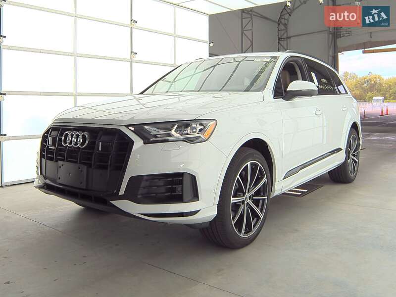 Внедорожник / Кроссовер Audi Q7 2020 в 