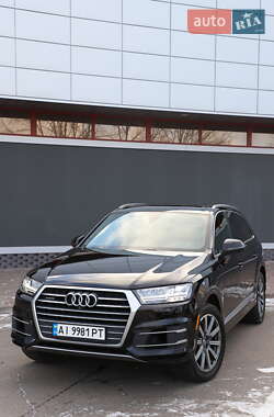 Позашляховик / Кросовер Audi Q7 2017 в 