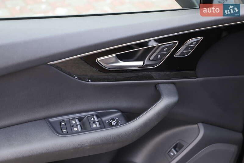 Позашляховик / Кросовер Audi Q7 2017 в Білій Церкві