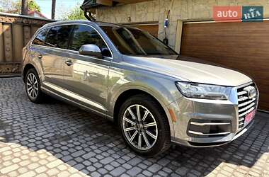 Внедорожник / Кроссовер Audi Q7 2017 в 