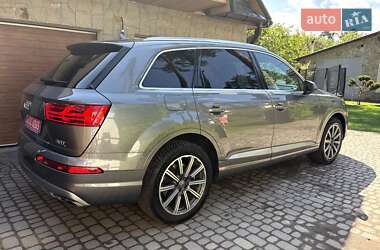 Внедорожник / Кроссовер Audi Q7 2017 в 