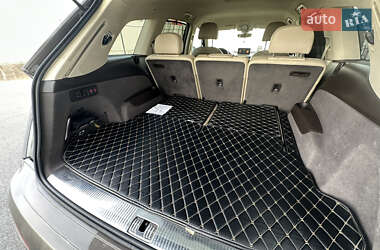 Внедорожник / Кроссовер Audi Q7 2015 в 
