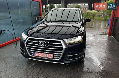 Позашляховик / Кросовер Audi Q7 2017 в Львові