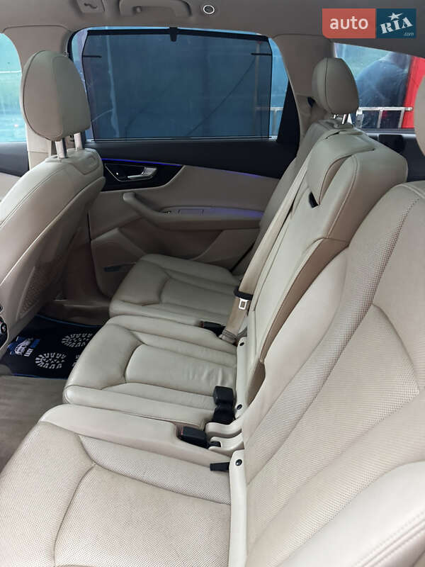 Внедорожник / Кроссовер Audi Q7 2017 в Львове