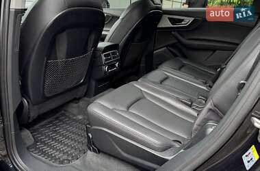 Внедорожник / Кроссовер Audi Q7 2016 в 