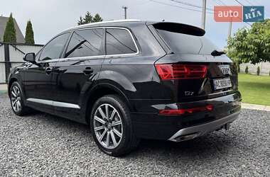 Внедорожник / Кроссовер Audi Q7 2016 в 