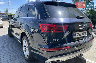 Внедорожник / Кроссовер Audi Q7 2016 в 