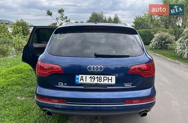 Внедорожник / Кроссовер Audi Q7 2015 в 