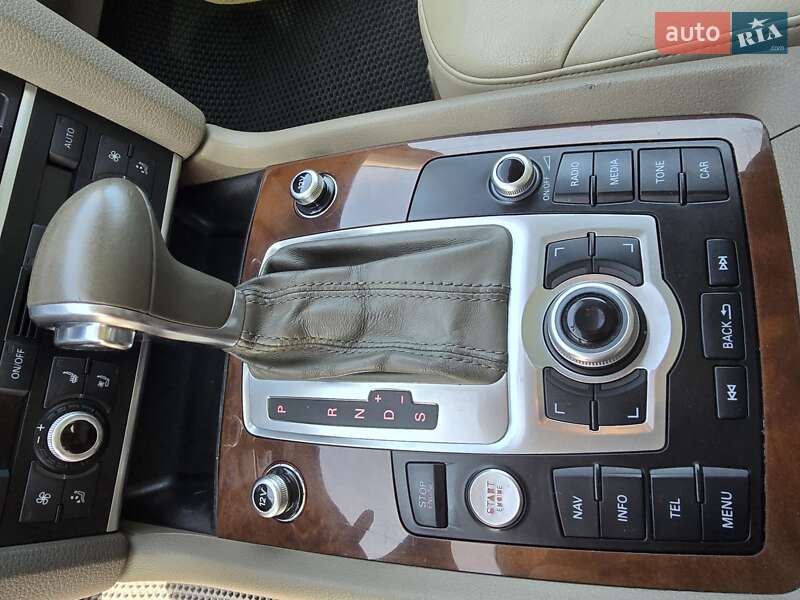 Внедорожник / Кроссовер Audi Q7 2012 в Самборе