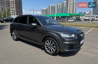 Внедорожник / Кроссовер Audi Q7 2019 в 