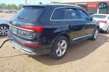 Внедорожник / Кроссовер Audi Q7 2021 в 