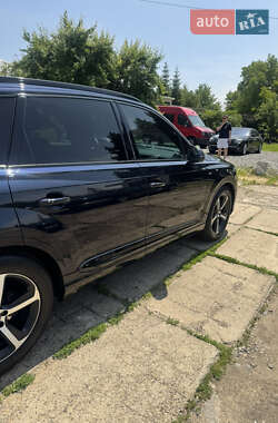 Внедорожник / Кроссовер Audi Q7 2016 в 