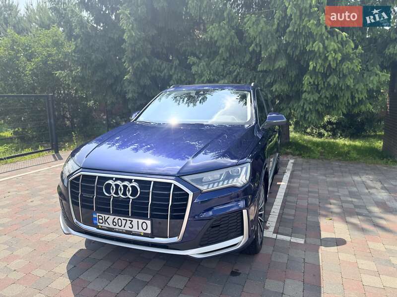 Внедорожник / Кроссовер Audi Q7 2021 в Ровно