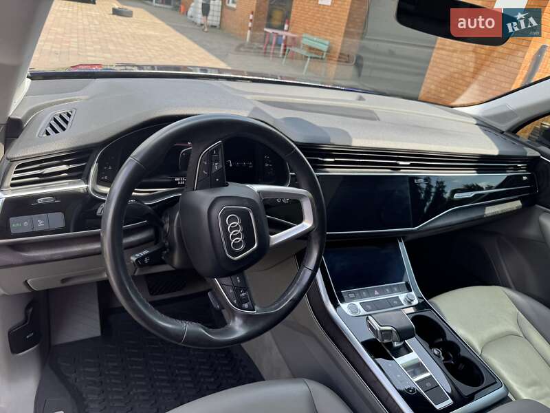 Внедорожник / Кроссовер Audi Q7 2021 в Ровно