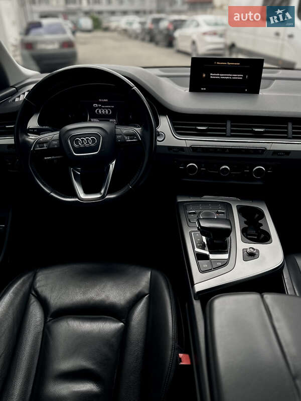 Внедорожник / Кроссовер Audi Q7 2017 в Киеве