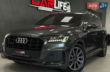 Внедорожник / Кроссовер Audi Q7 2021 в 