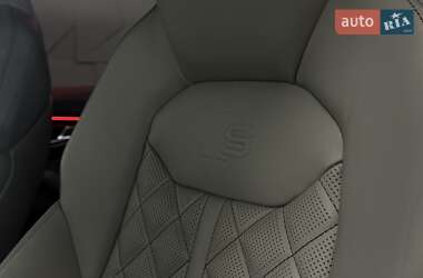 Внедорожник / Кроссовер Audi Q7 2021 в 