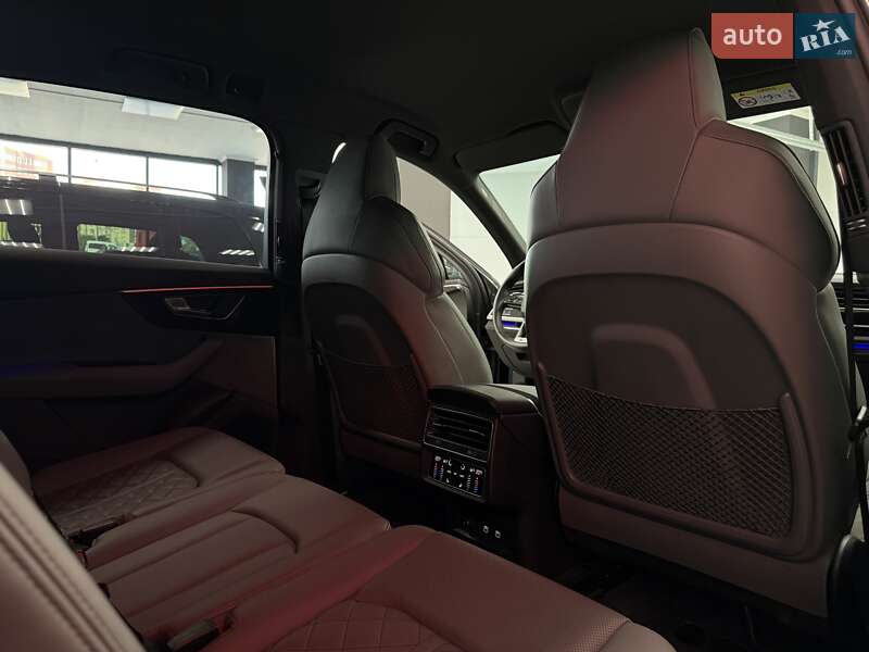 Позашляховик / Кросовер Audi Q7 2021 в Тернополі