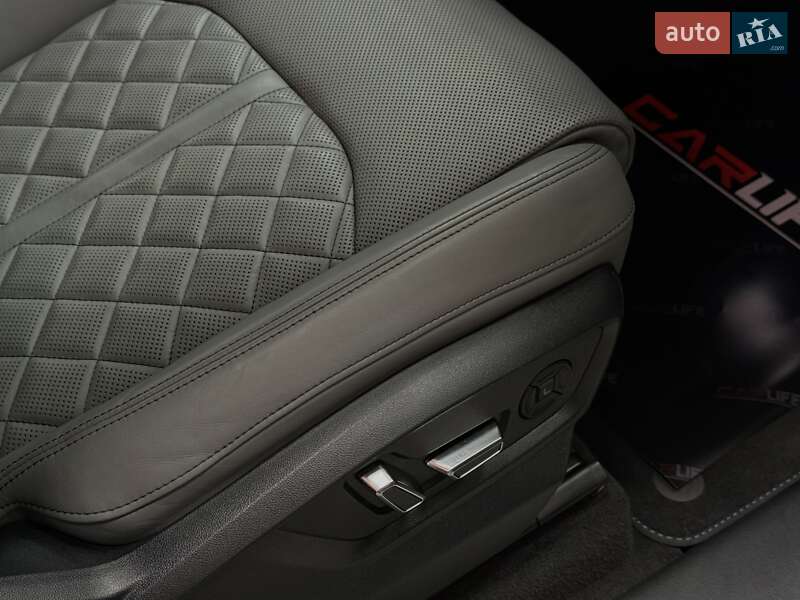 Позашляховик / Кросовер Audi Q7 2021 в Тернополі