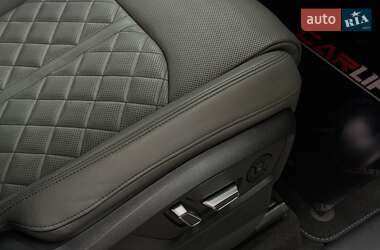 Внедорожник / Кроссовер Audi Q7 2021 в 
