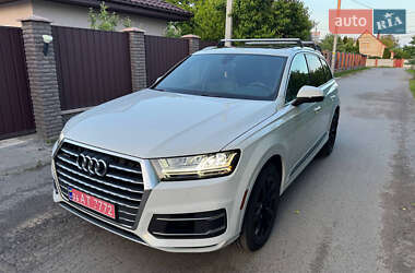 Внедорожник / Кроссовер Audi Q7 2017 в 