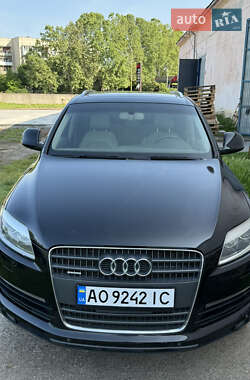 Внедорожник / Кроссовер Audi Q7 2009 в 