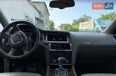 Внедорожник / Кроссовер Audi Q7 2009 в 