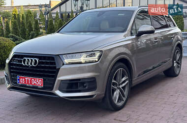 Позашляховик / Кросовер Audi Q7 2017 в Стрию