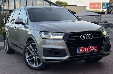 Позашляховик / Кросовер Audi Q7 2017 в 