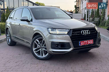 Позашляховик / Кросовер Audi Q7 2017 в 