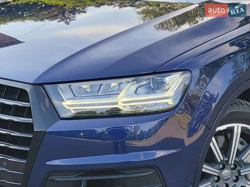 Позашляховик / Кросовер Audi Q7 2019 в Миколаєві
