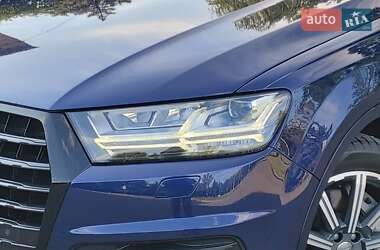 Внедорожник / Кроссовер Audi Q7 2019 в 