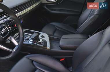 Внедорожник / Кроссовер Audi Q7 2019 в 