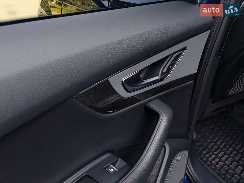 Позашляховик / Кросовер Audi Q7 2019 в Миколаєві