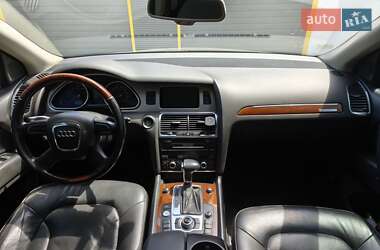 Внедорожник / Кроссовер Audi Q7 2011 в 