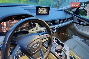 Внедорожник / Кроссовер Audi Q7 2017 в 