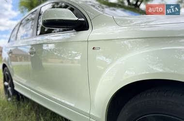 Внедорожник / Кроссовер Audi Q7 2012 в 