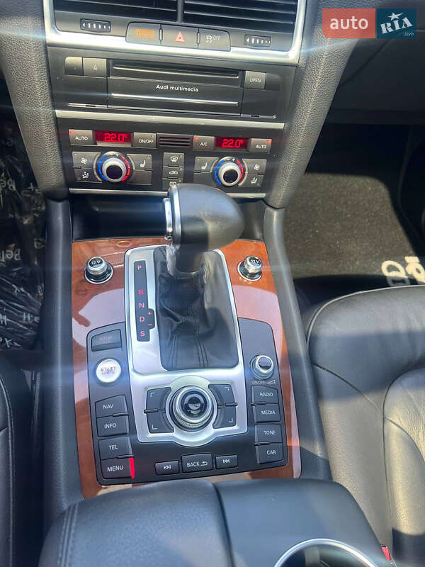 Позашляховик / Кросовер Audi Q7 2014 в Львові