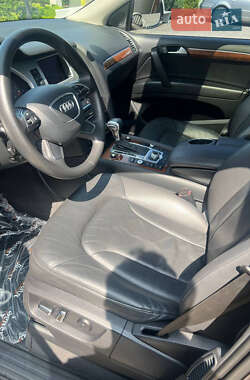 Внедорожник / Кроссовер Audi Q7 2014 в 