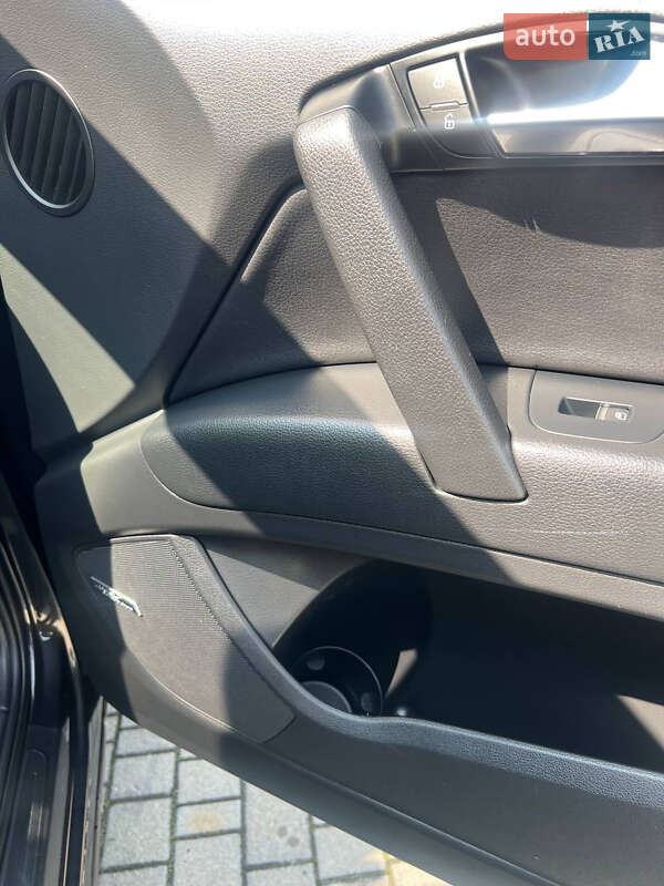 Позашляховик / Кросовер Audi Q7 2014 в Львові