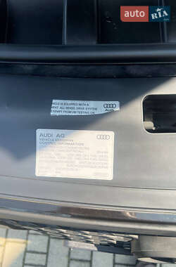 Внедорожник / Кроссовер Audi Q7 2014 в 