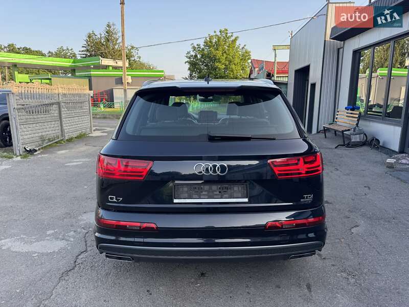 Внедорожник / Кроссовер Audi Q7 2016 в Тернополе