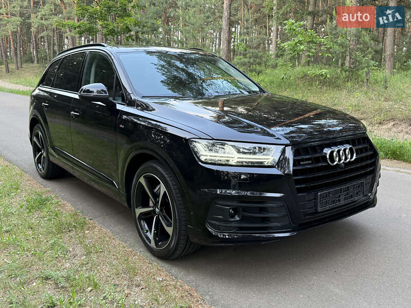 Внедорожник / Кроссовер Audi Q7 2019 в Киеве