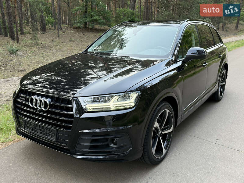 Внедорожник / Кроссовер Audi Q7 2019 в Киеве