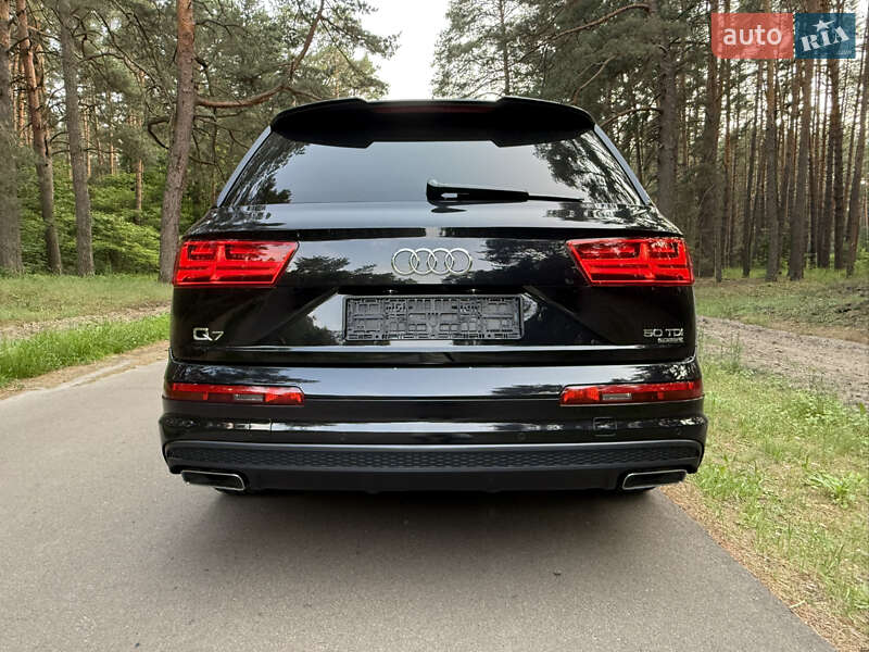 Внедорожник / Кроссовер Audi Q7 2019 в Киеве