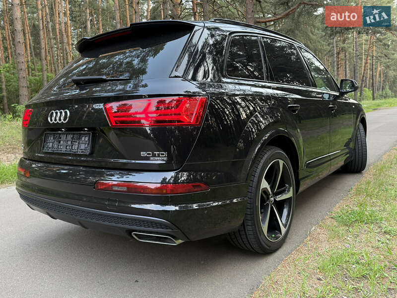 Внедорожник / Кроссовер Audi Q7 2019 в Киеве