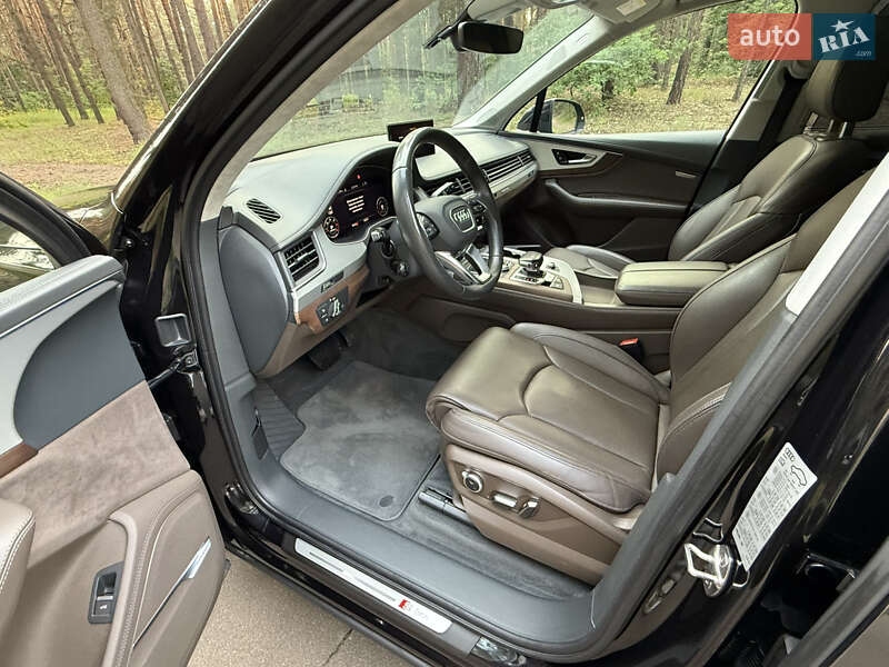 Внедорожник / Кроссовер Audi Q7 2019 в Киеве