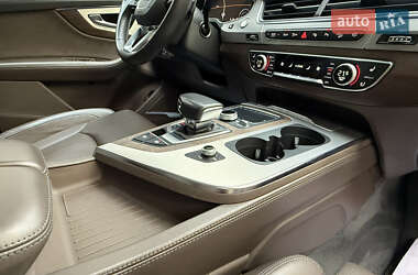 Внедорожник / Кроссовер Audi Q7 2019 в 